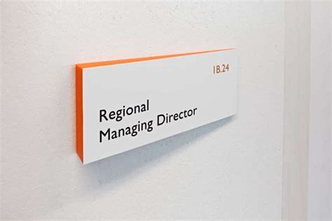 SIGNAGE & WAYFINDING! TNT Green office signage system by Studio Dumbar ...