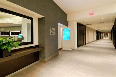 Hilton Toronto Airport Hotel & Suites, Mississauga (ON) - Booking Deals ...