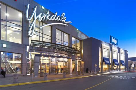 10 Best Shopping Malls in Toronto - Toronto's Most Popular Malls and ...