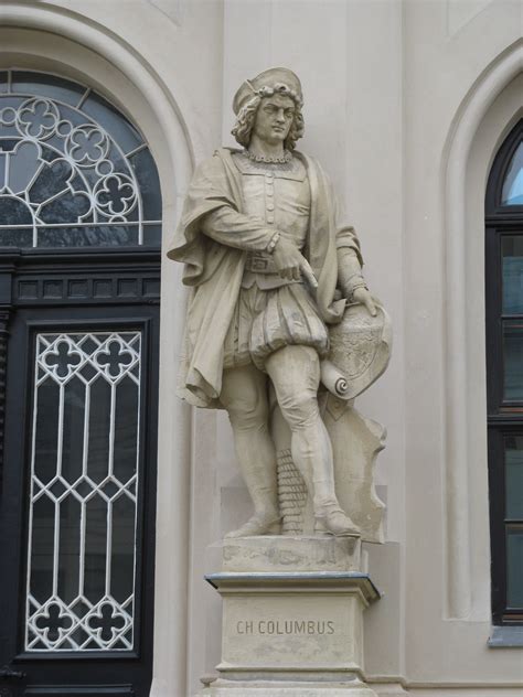 File:Statue of Christopher Columbus-Vienna.jpg - Wikimedia Commons