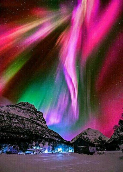 Pin by Cindy Bugg on Aurora Borealis | Nature, Scenery, Northern lights
