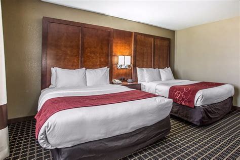 Comfort Suites Delavan - Lake Geneva Area $71 ($̶1̶1̶1̶) - UPDATED 2018 ...