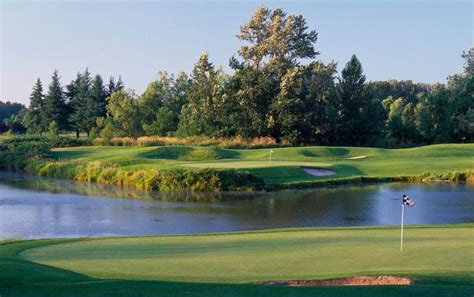 You'll find two 18-hole courses at Heron Lakes Golf Course (OR). The ...