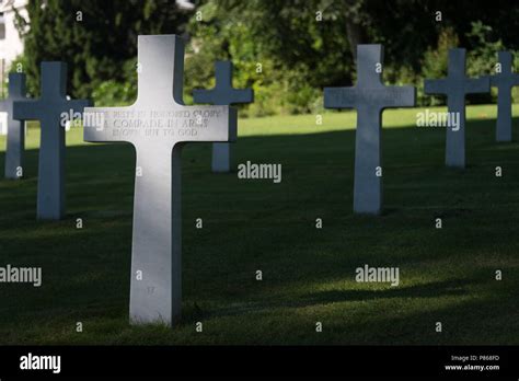 Us military cemetery hi-res stock photography and images - Alamy