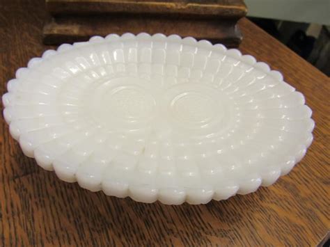Vintage Avon Milk Glass Soap Dish | Etsy Vintage Avon, Pie Dish, Milk Glass, Handmade Items ...