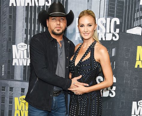 Jason Aldean Returns to Las Vegas One Week After Mass Shooting: Photo