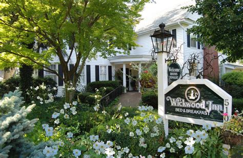 Wickwood Inn (Saugatuck, MI) - Resort Reviews - ResortsandLodges.com