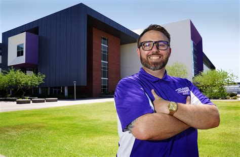 GCU online faculty showcases its expertise in 15-part magazine series - GCU News