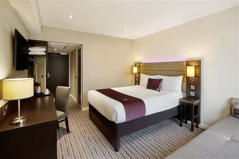 PREMIER INN SOUTHAMPTON (CUMBERLAND PLACE) HOTEL - Updated 2022 Prices ...