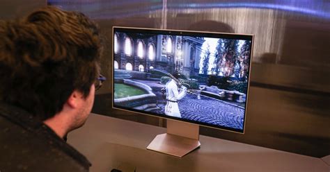 Samsung has a 3D gaming monitor that doesn't need glasses — and it ...