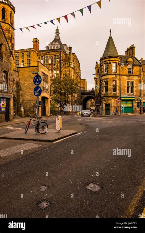 Edinburgh old town Stock Photo - Alamy