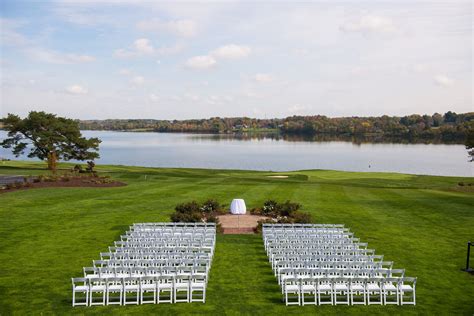 Natural Outdoor Country Club Ceremony