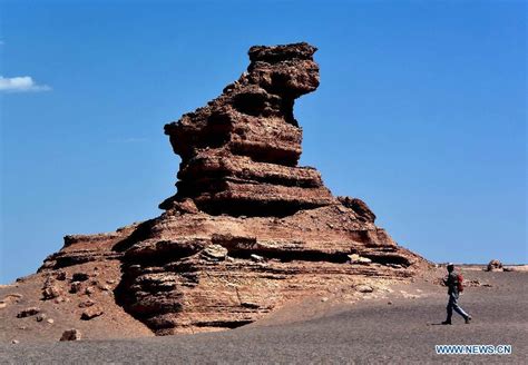 Yardang landforms at Dunhuang Yardang National Geopark[9]- Chinadaily.com.cn