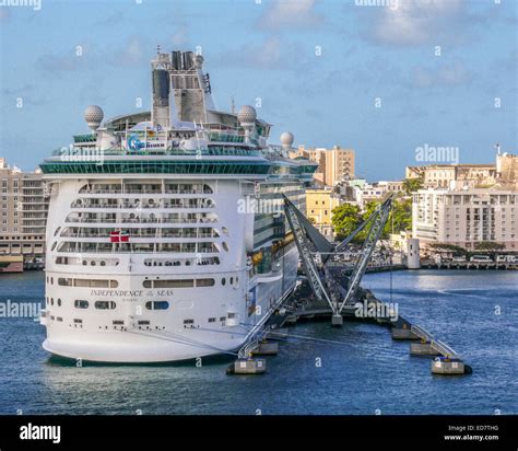 San Juan, Puerto Rico, US. 12th Jan, 2009. The Royal Caribbean cruise Stock Photo, Royalty Free ...