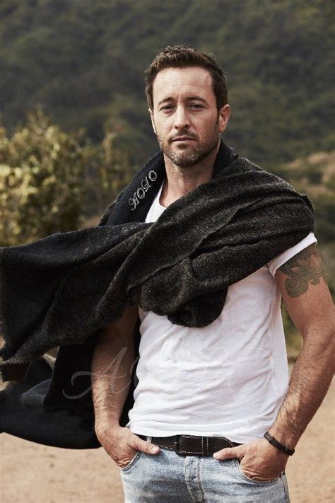 #AlexO'loughlin aka #SteveMcGarrett ♥ #photoshoot Black Actors, Actors Male, Young Actors ...