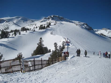 10 Best California Ski Resorts To Visit In 2023 | BudgetTravelBuff