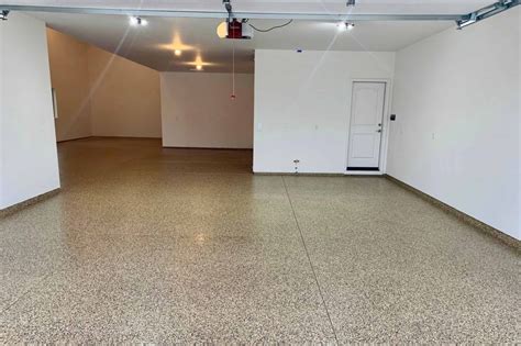 Exploring Garage Floor Coatings: Epoxy vs. Polyurea - Encore Garage