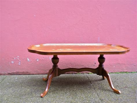 vintage coffee table. traditional Duncan Phyfe style. | Coffee table vintage, Coffee table ...