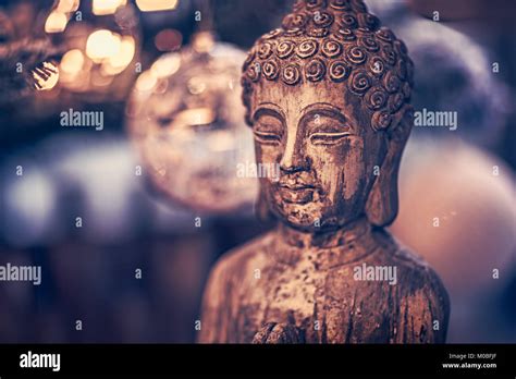 Buddha god hi-res stock photography and images - Alamy