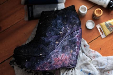 A Matter Of Style: DIY Fashion: DIY inspiration: galaxy shoes