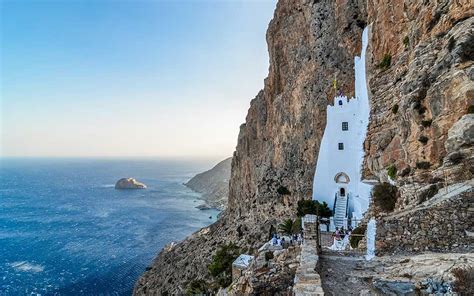 15 Picture-Perfect Greek Island Churches - Greece Is