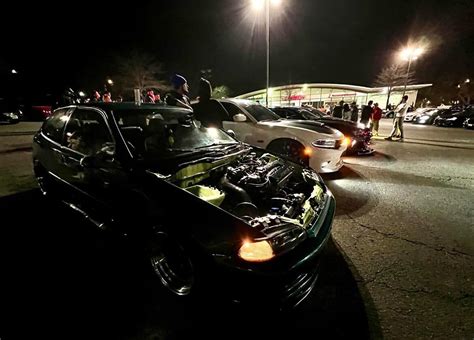 Car meetups are happening at night in parking lots in Arlandria and ...