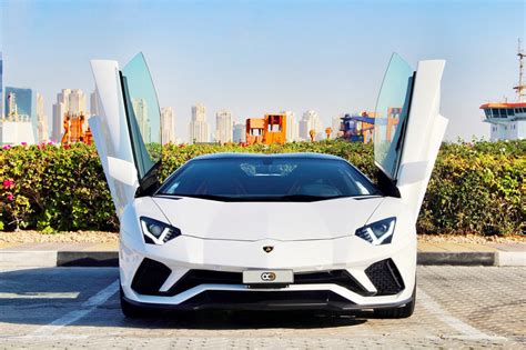 Guide to the Best Supercar Rental Experience in Dubai | Car Rental ...