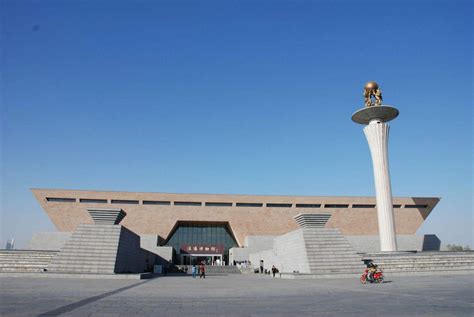 Luoyang Museum appearance, Luoyang tour, what to see in Luoyang Museum ...