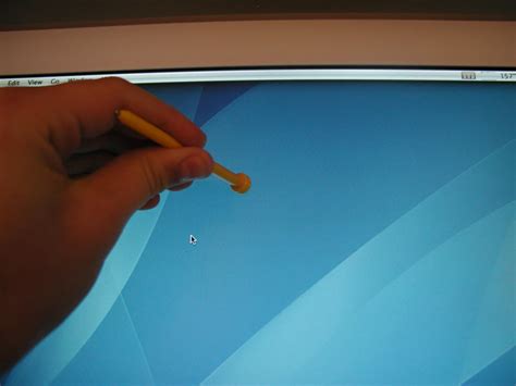 How to Fix a Stuck Pixel on an LCD Monitor - The Tech Edvocate