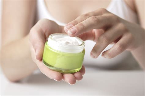 Understanding Moisturizer Ingredients