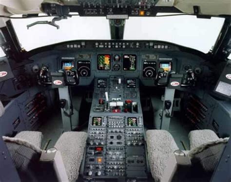 CRJ 700 Specifications, Cabin Dimensions, Performance