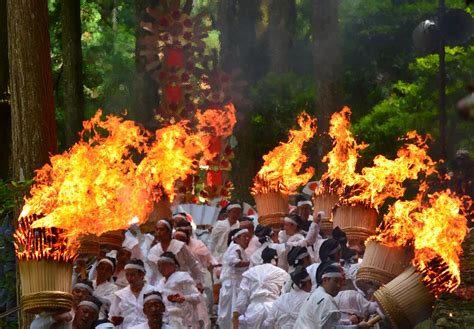 10 Famous Japanese Fire Festivals | Blog | Travel Japan (Japan National ...