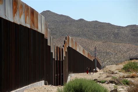 Trump says wall across entire US-Mexico border is not needed | 89.3 KPCC