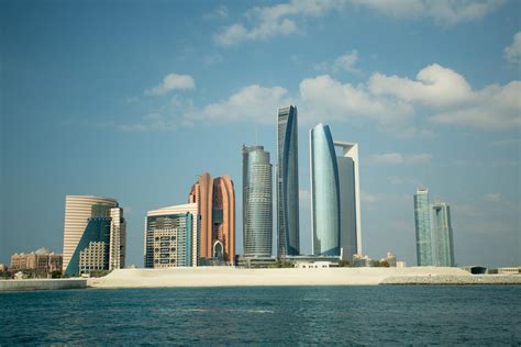 A Beginners Guide to the Amazing Abu Dhabi | Well Known Places