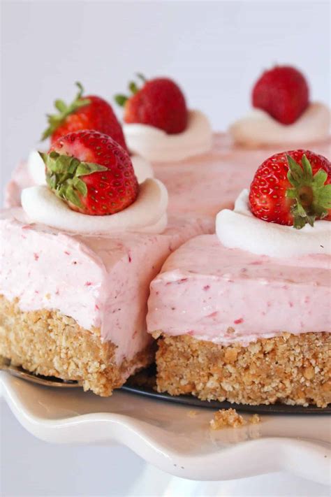 Easy No Bake Strawberry Cheesecake | Practically Homemade