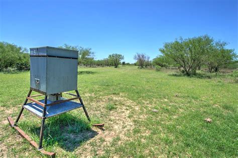 High-Fenced South Texas Hunting Ranch - Spectacular 593 Acres | UCRP