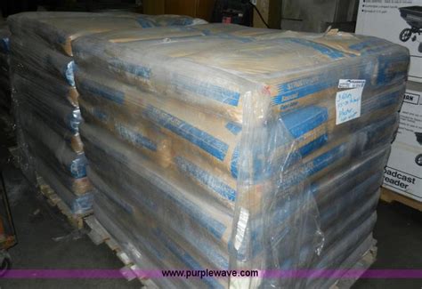 Approximately 115 50 lbs bags of structo-lite basecoat plaster in ...