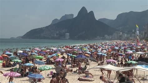 Heat wave brings summer like temperatures during winter in Brazil - YouTube