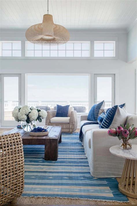 grace and frankie beach house decor #Beachhousedecor | Blue and white living room, Coastal ...