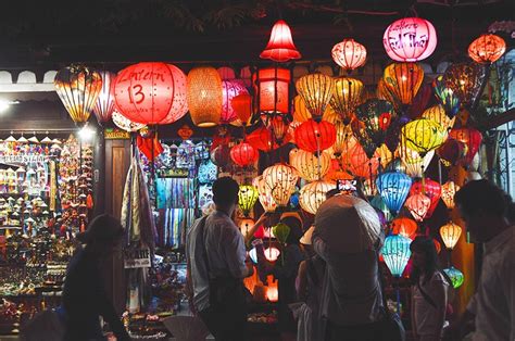 Hoi An night markets: a must-see in the old city