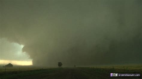 El Reno OK tornado, widest ever recorded in June 2013. 19 died. | Wild ...