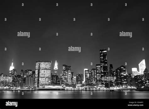 Midtown Manhattan skyline at Night, New York City Stock Photo - Alamy