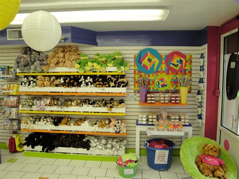 File:Candy Store ``Candy Kitchen`` in Virginia Beach VA, USA (9897131705).jpg - Wikimedia Commons