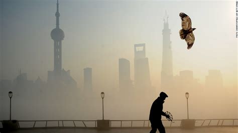 A city lost in smog - Photos: Air pollution clouds Shanghai - CNNMoney