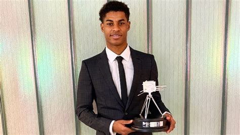 Manchester United star Marcus Rashford receives special award at Sports ...