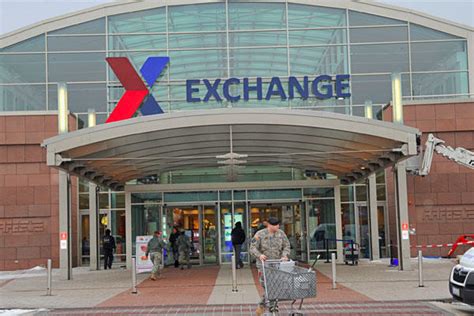 Pentagon to Open Online Exchange Shopping to Vets in 2017 | Military.com