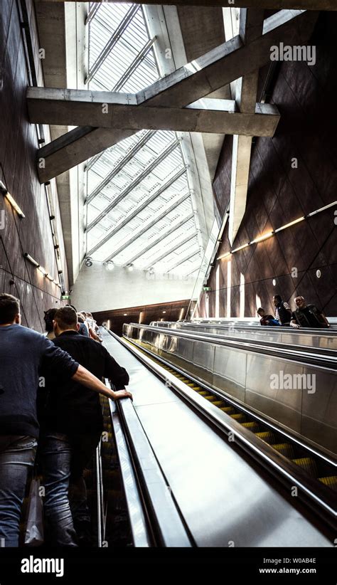 BUDAPEST HUNGARY - METRO STATIONS AND PASSENGERS IN BUDAPEST UNDERGROUND TRANSPORT - NEW ...