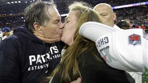 Photo of Patriots coach kissing daughter goes viral - 6abc Philadelphia