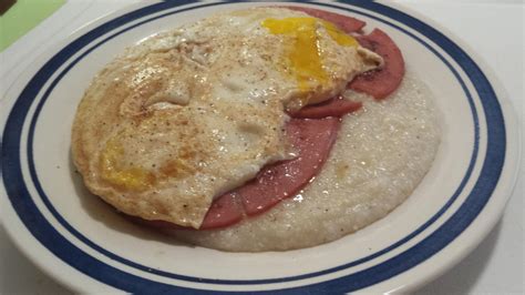 Grits, eggs and fried bologna. : r/GRITS