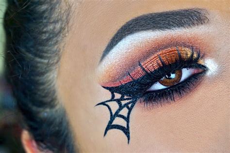 Spider web eye makeup (Halloween makeup) #EyeMakeup | Halloween eye ...